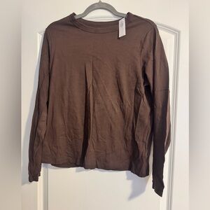 NWT Size Medium Old Navy Chocolate Brown Crew Neck Top